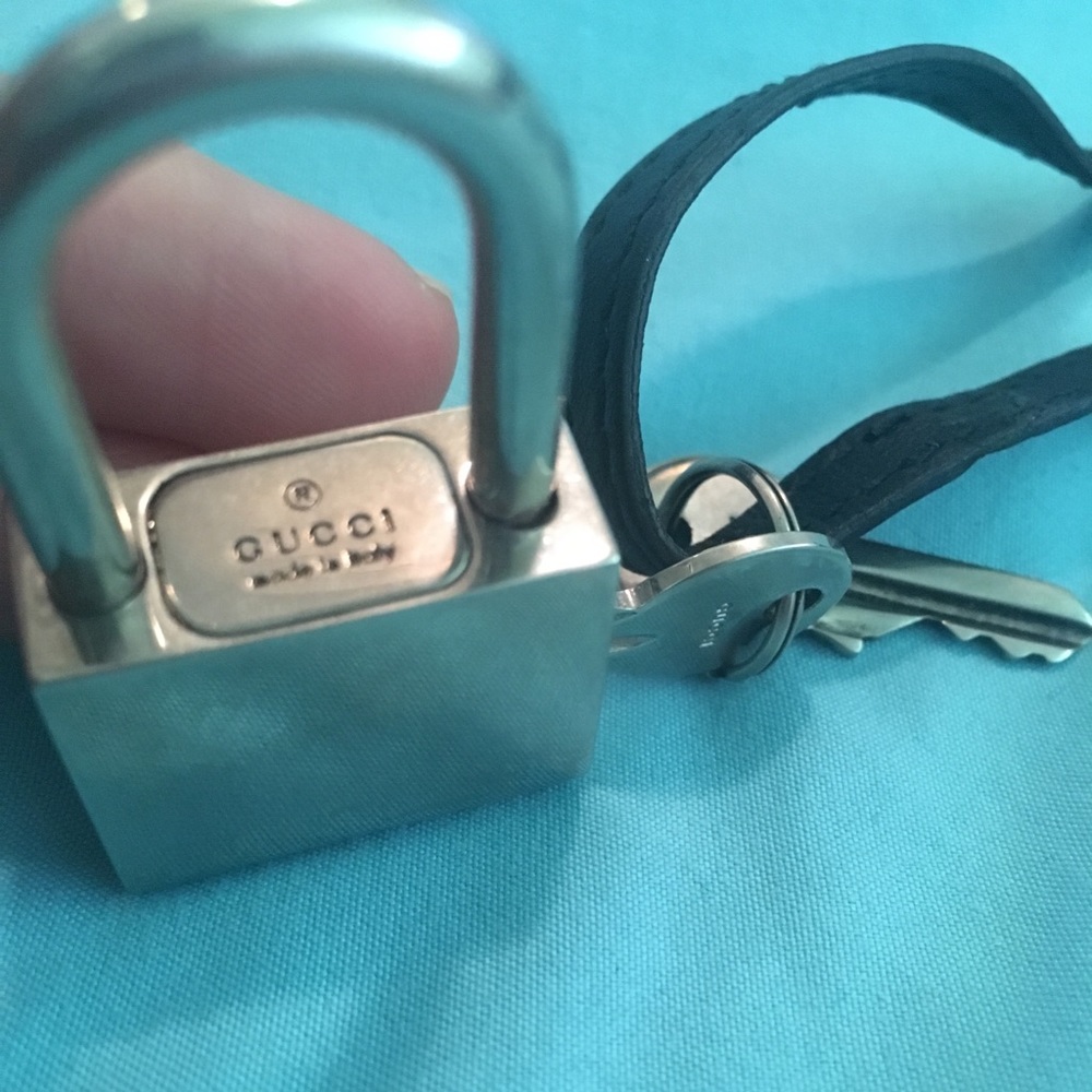Gucci padlock and key